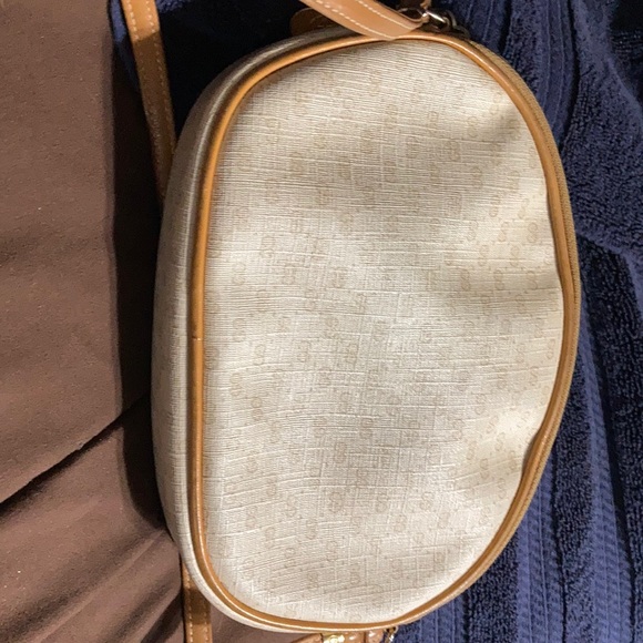 Gucci purse - Picture 3 of 3